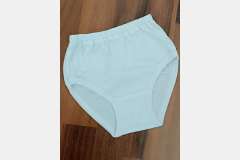 Труси білі на дівчинку